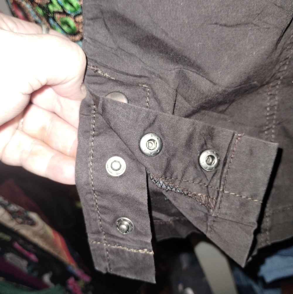 North Crest Brown Cargo Shorts 20W - Picture 8 of 10